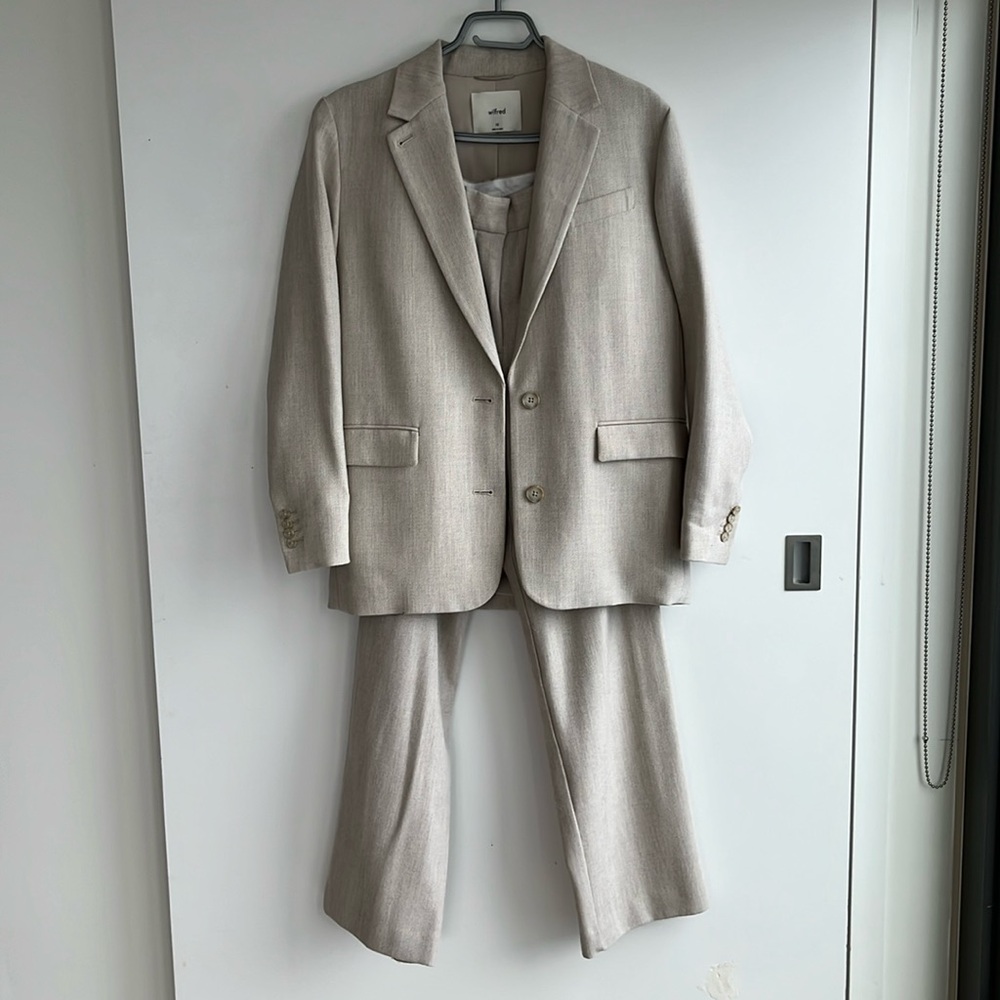 MINT Aritzia Wilfred Agency Blazer & Effortless Pant Set